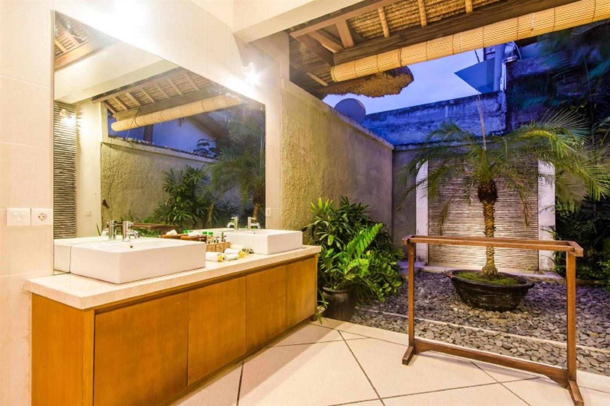 Luxury Villa Antan Central Seminyak Екстер'єр фото
