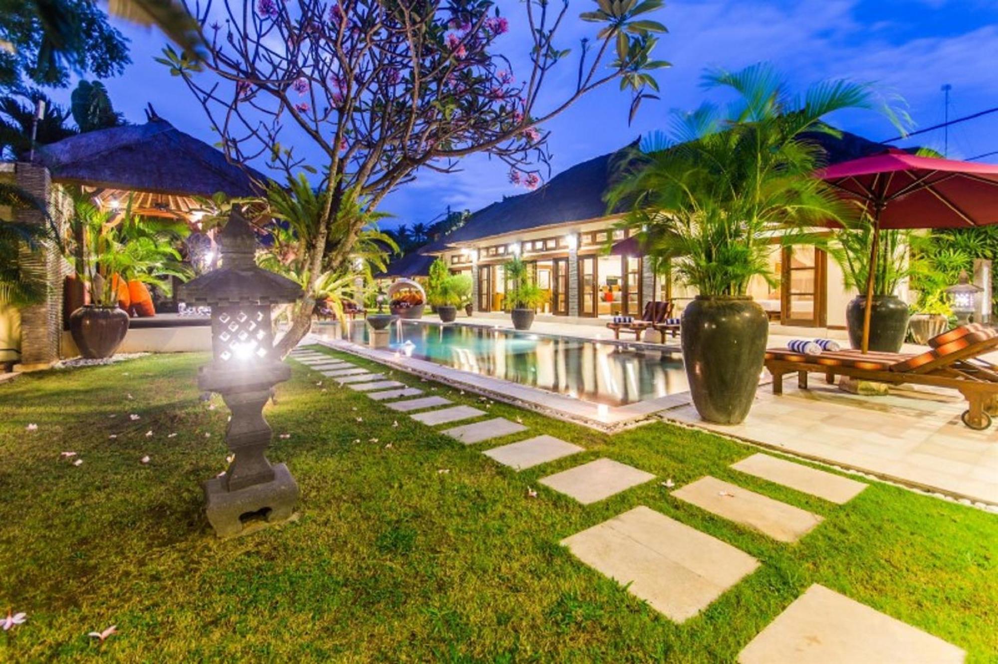 Luxury Villa Antan Central Seminyak Екстер'єр фото